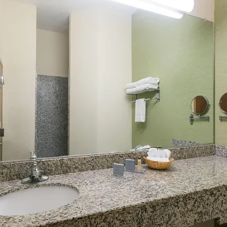 Hawthorn Extended Stay By Wyndham Kingsland-3